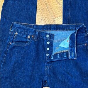 Levi's 501 Button Fly Straight Regular Denim Blue Jeans JUN/2021 Mens W/32 L/36